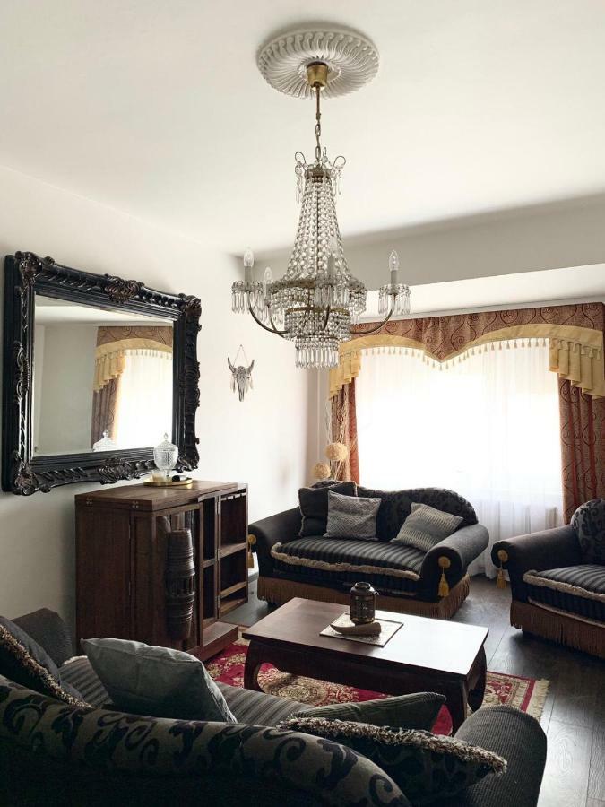 Oldtown Safari Lodge Братислава Экстерьер фото